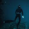 Diver-underwater-wearing-Shark-Eyes-shark-deterrent-mask-strap-cover